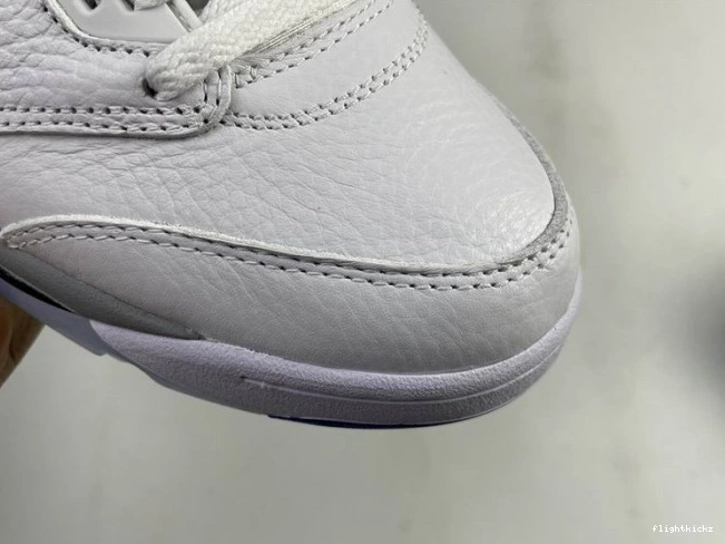 Retro Air Stealth (2021) 5 White Jordan DD0587-140 0722